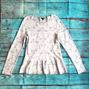Ann Taylor white gray damask print knit top size large